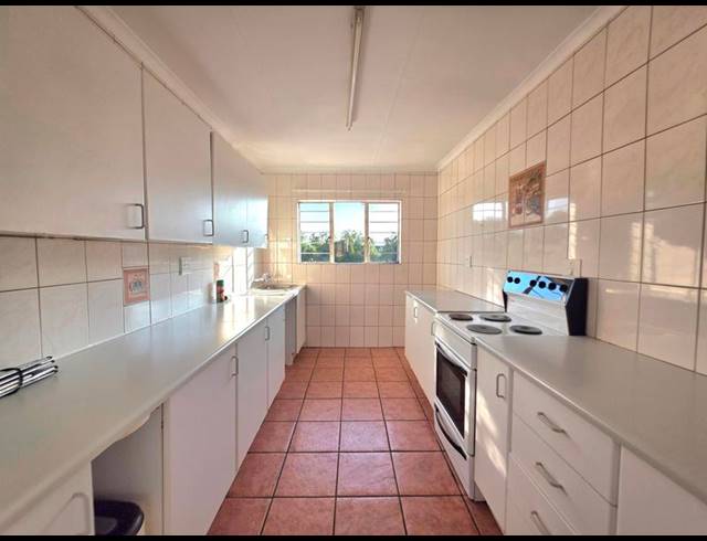 1 BEDROOM APARTMENT FOR SALE IN FREEWAY PARK